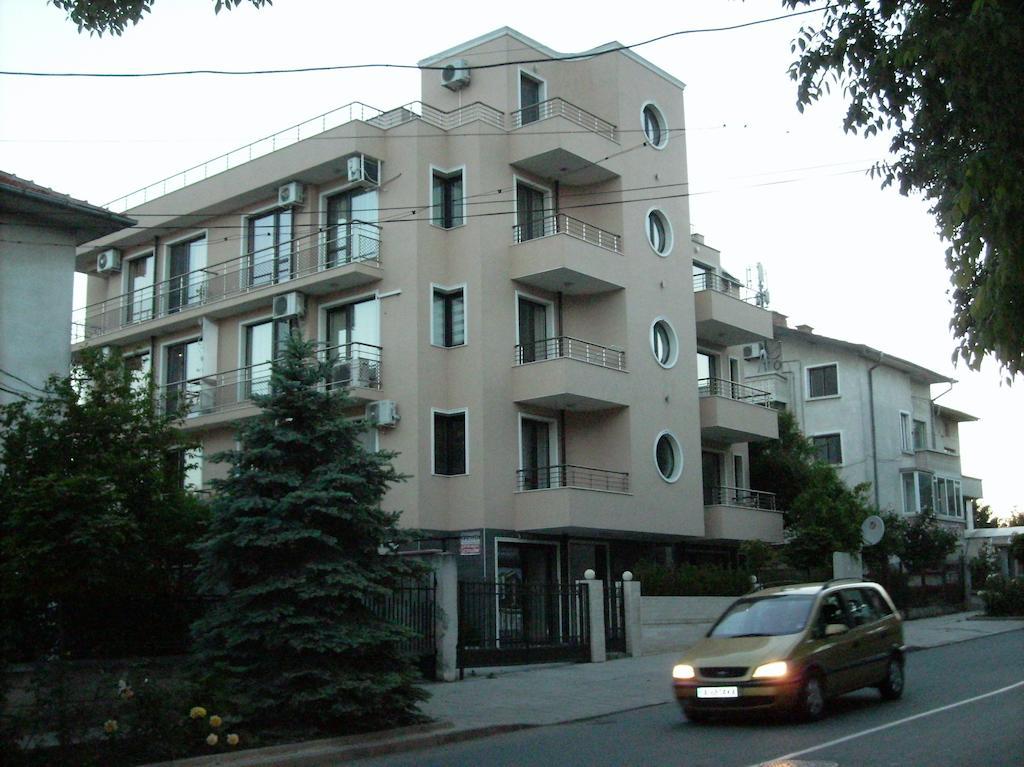 Ddenko Apartment Burgas Habitación foto