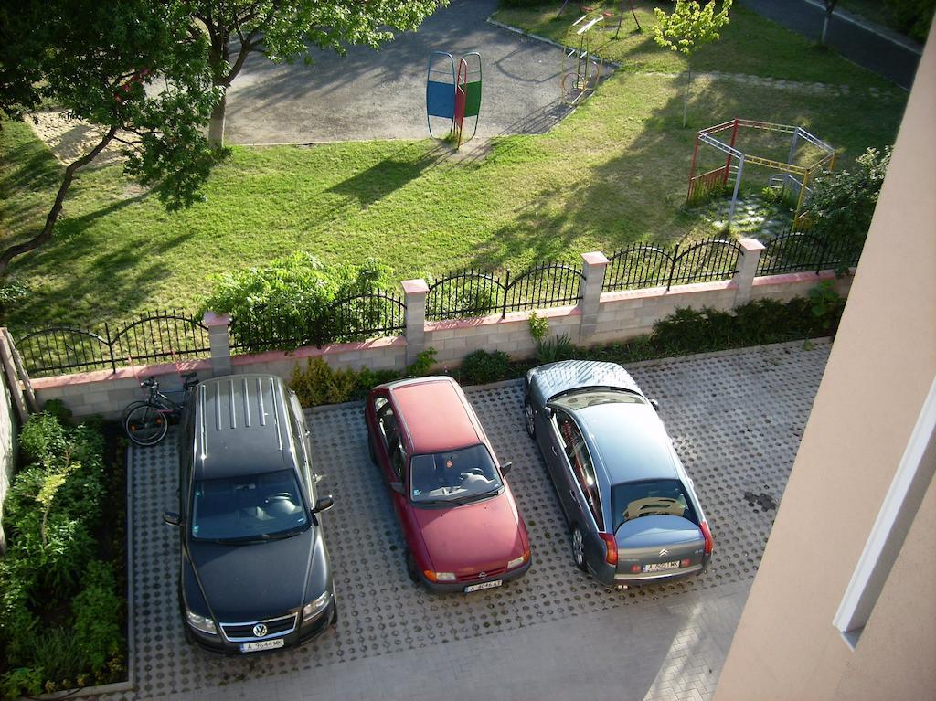 Ddenko Apartment Burgas Habitación foto